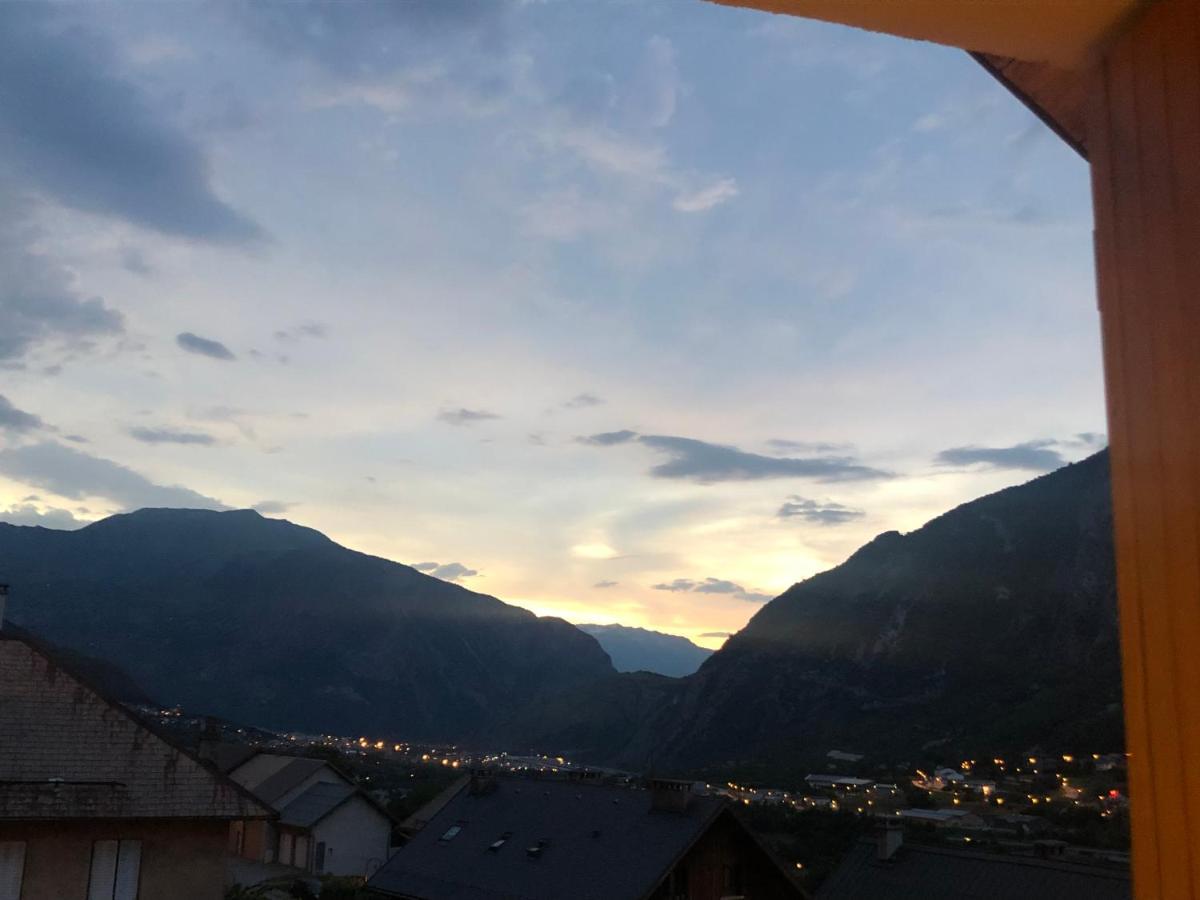 Appartement calme à 5 min de St Jean de Maurienne Montricher-Albanne Esterno foto